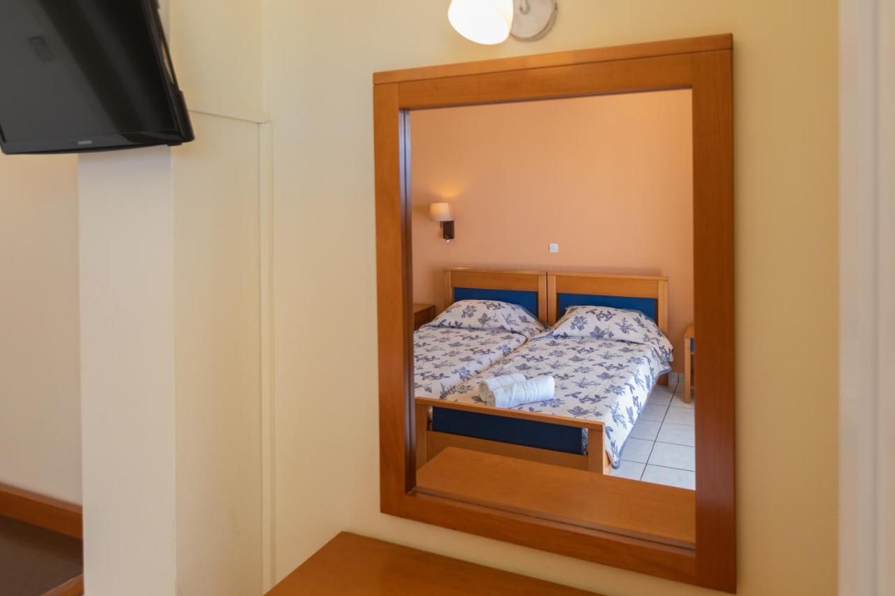 לואורדטה Garbis Villas & Apartments מראה חיצוני תמונה