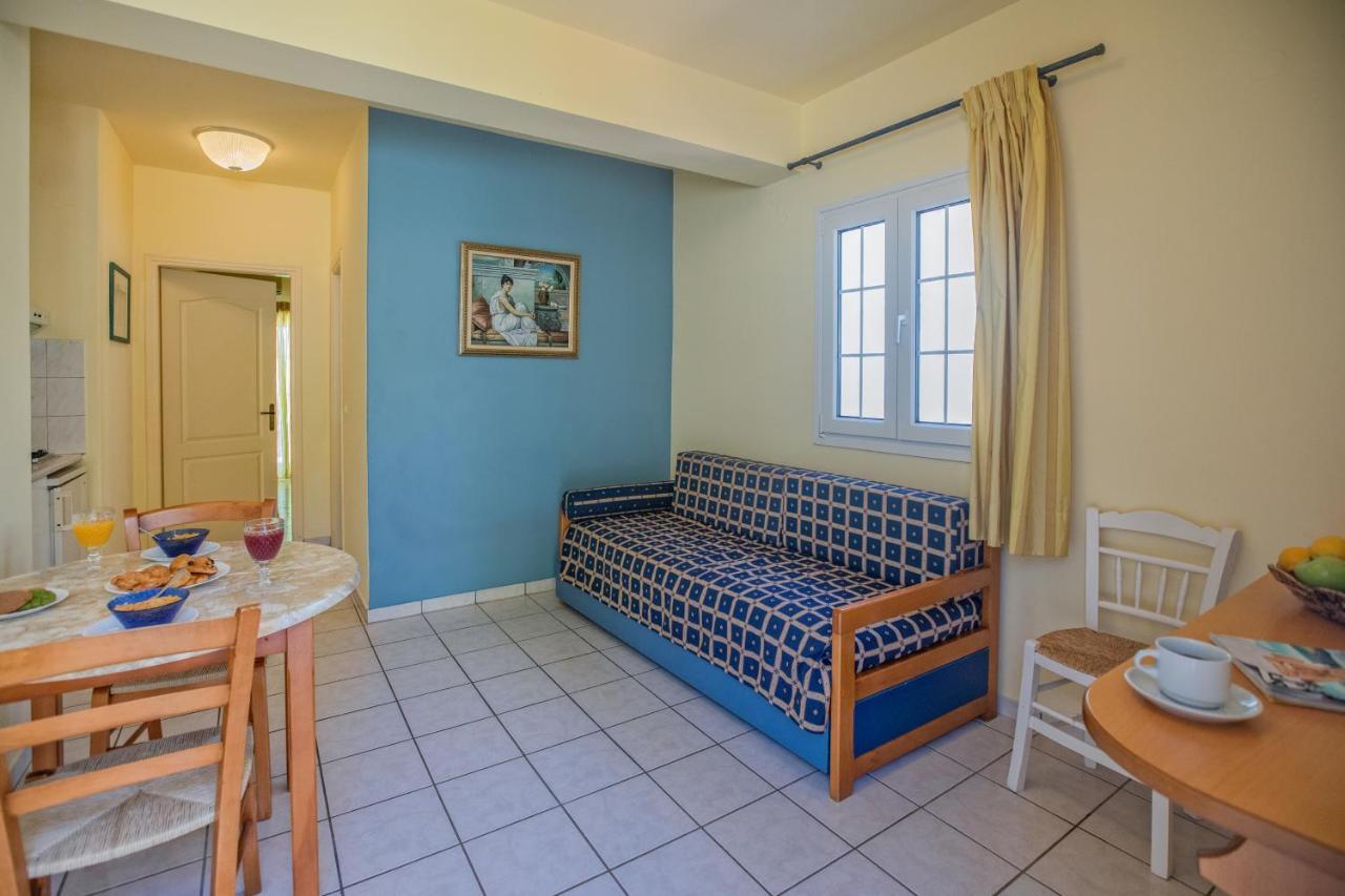 לואורדטה Garbis Villas & Apartments מראה חיצוני תמונה
