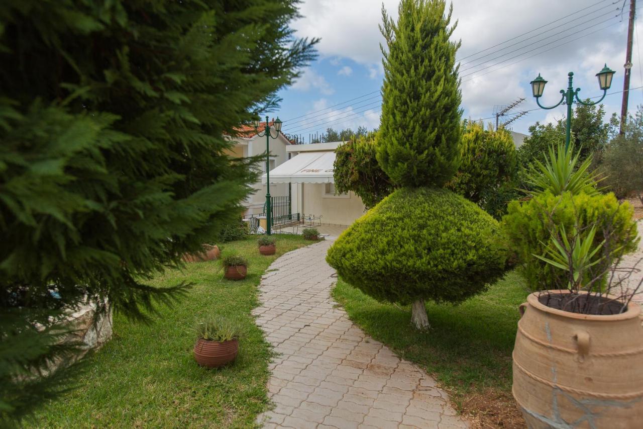 לואורדטה Garbis Villas & Apartments מראה חיצוני תמונה