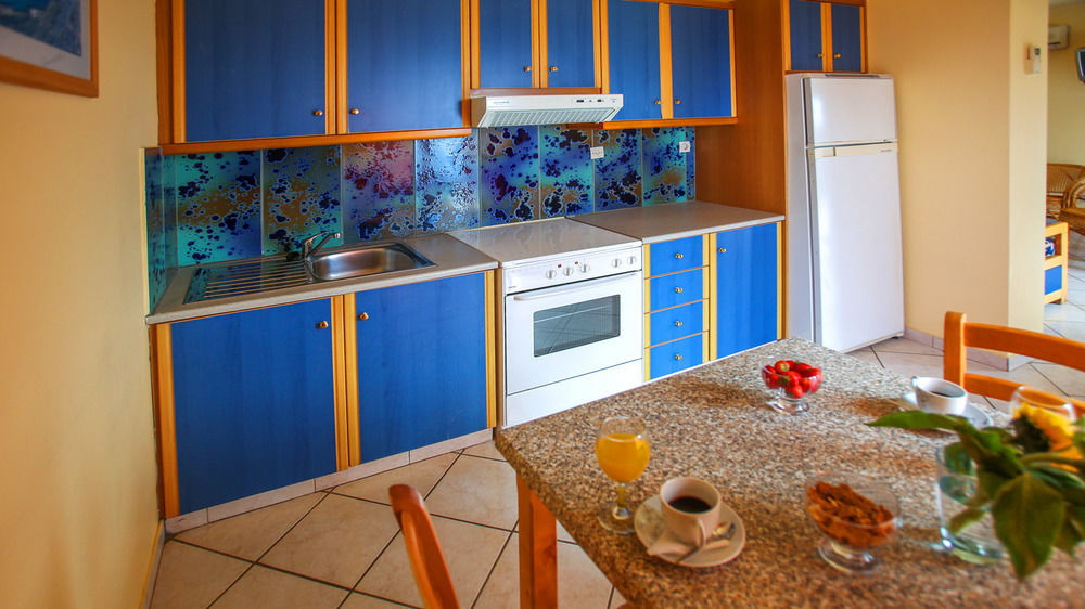 לואורדטה Garbis Villas & Apartments מראה חיצוני תמונה