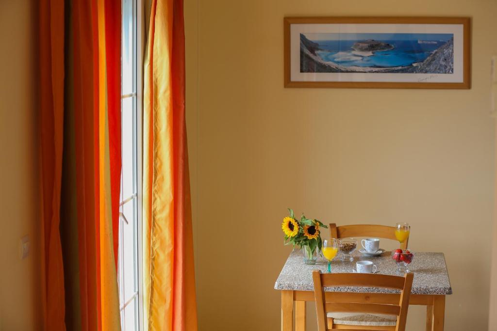לואורדטה Garbis Villas & Apartments מראה חיצוני תמונה