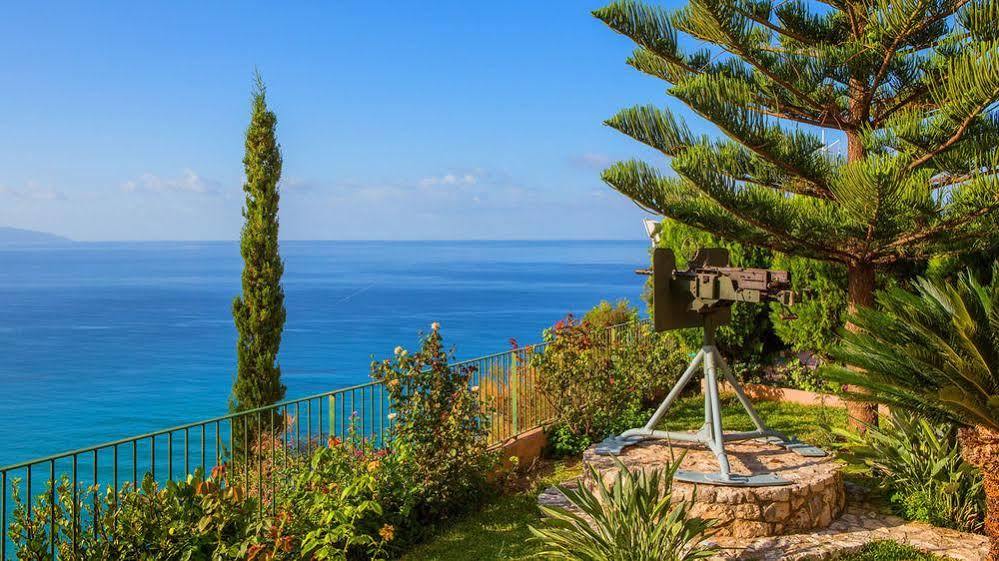 לואורדטה Garbis Villas & Apartments מראה חיצוני תמונה