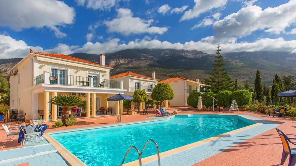לואורדטה Garbis Villas & Apartments מראה חיצוני תמונה