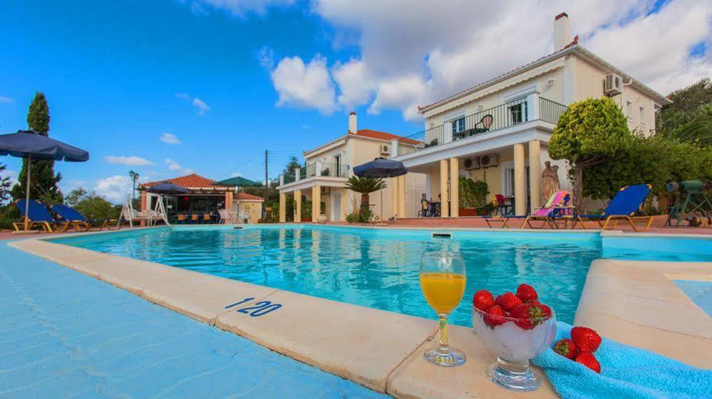 לואורדטה Garbis Villas & Apartments מראה חיצוני תמונה