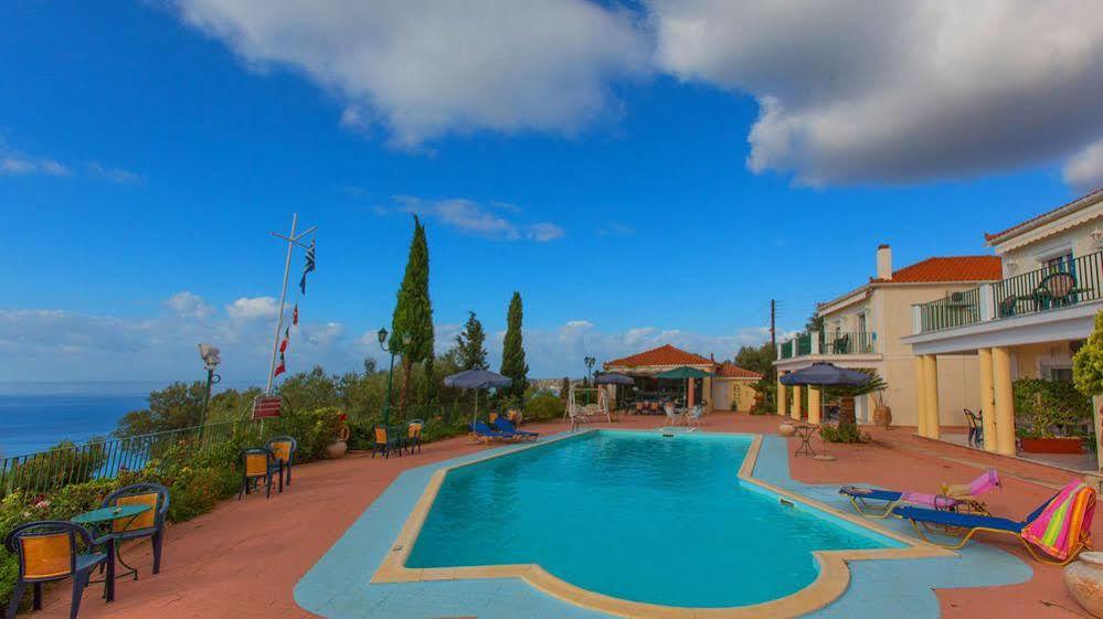לואורדטה Garbis Villas & Apartments מראה חיצוני תמונה
