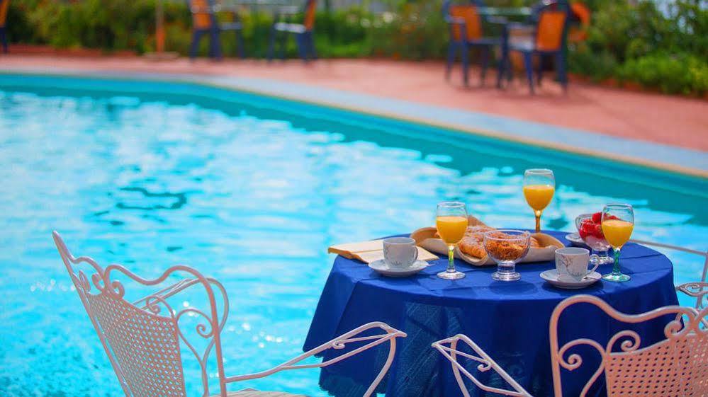 לואורדטה Garbis Villas & Apartments מראה חיצוני תמונה