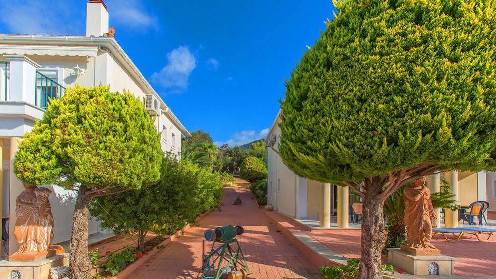 לואורדטה Garbis Villas & Apartments מראה חיצוני תמונה
